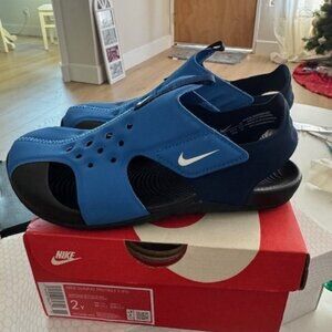 Nike Sandals Size 2 Kids Brand New